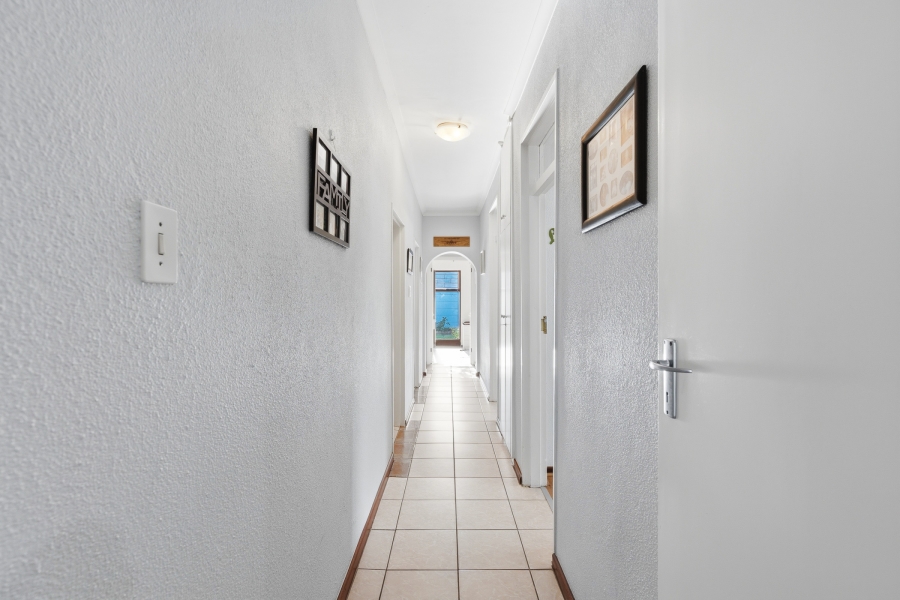 4 Bedroom Property for Sale in Edgemead Western Cape